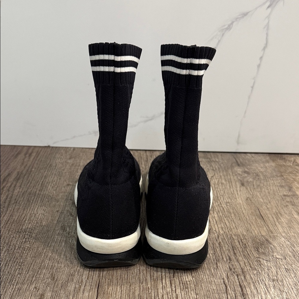 Fendi Black and White High-Top Sock Sneakers - Picture 4 of 13